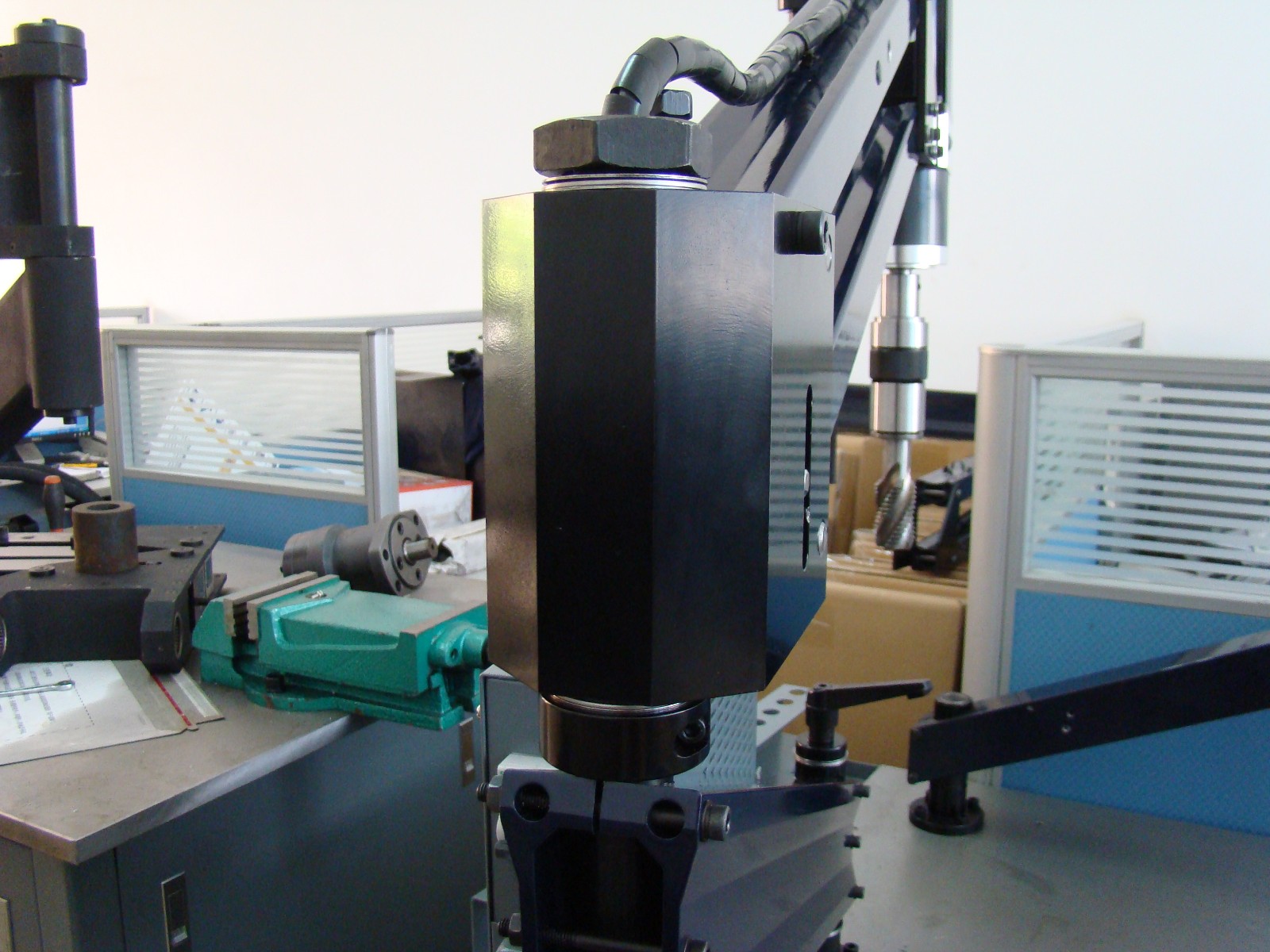 LFD901-12 (臂長1.1米)